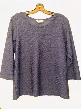 2️⃣Alia Lg Women's Textured Navy Top